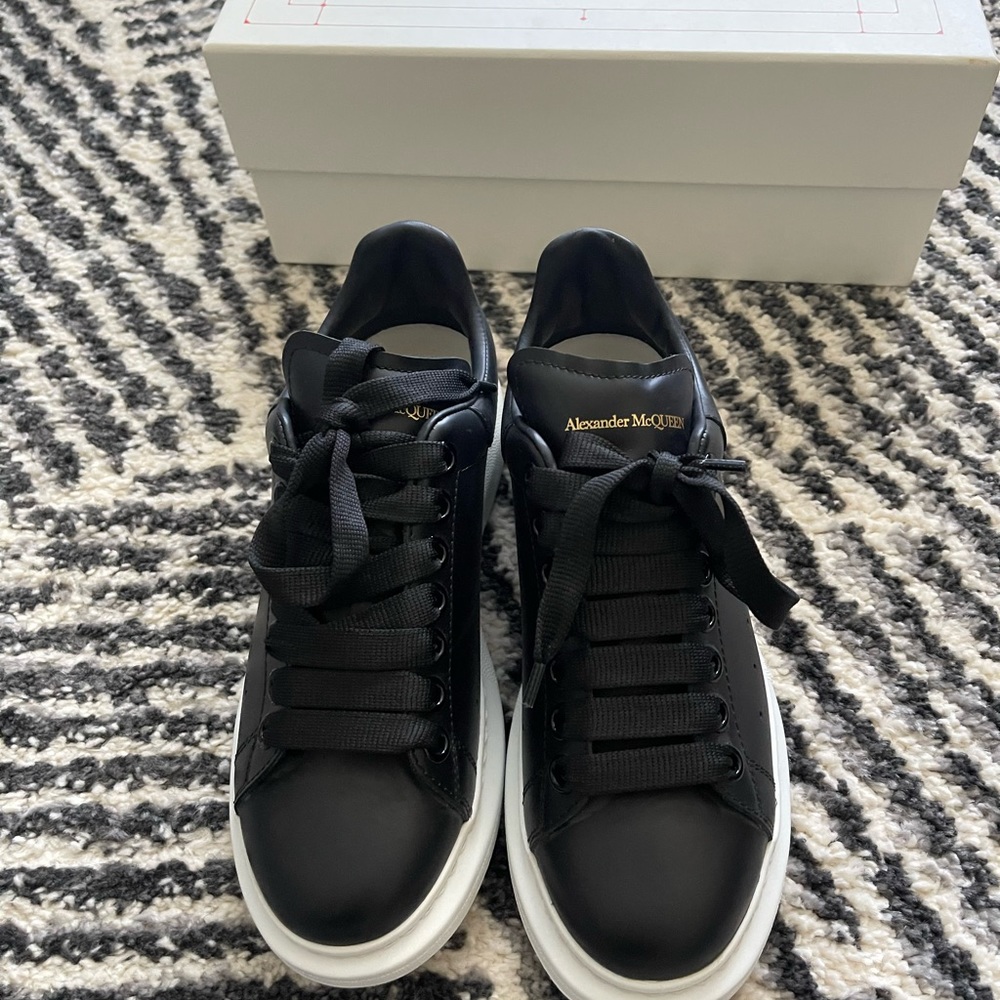Alexander McQueen sneakers - Picture 2 of 7